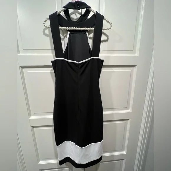 NWT bebe Halter Color Block Dress - Picture 4 of 9